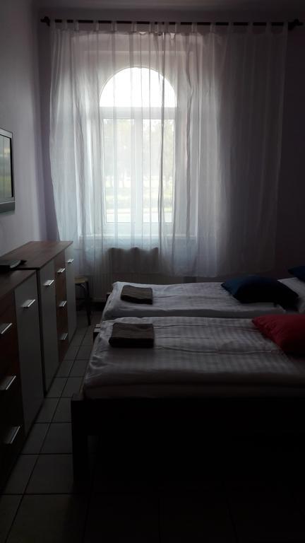Hôtel Ubytovani-Plzen-Can Extérieur photo